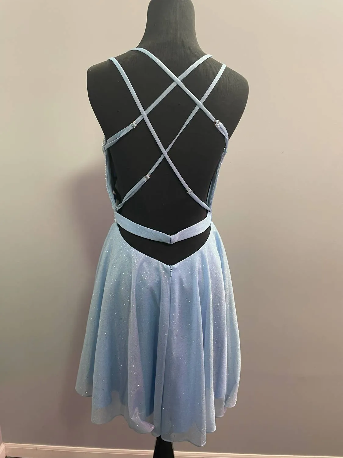 Alyce Paris - Cowl Metallic Chiffon Homecoming Dress